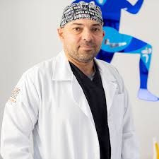 Dr. Víctor Manuel Melgoza Castillo